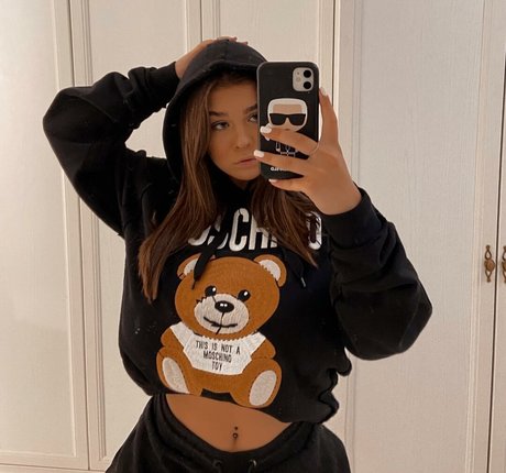 pasenciuc karina strip onlyfans