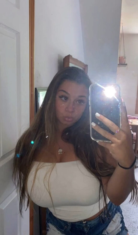 Lauren Risotti onlyfans naked