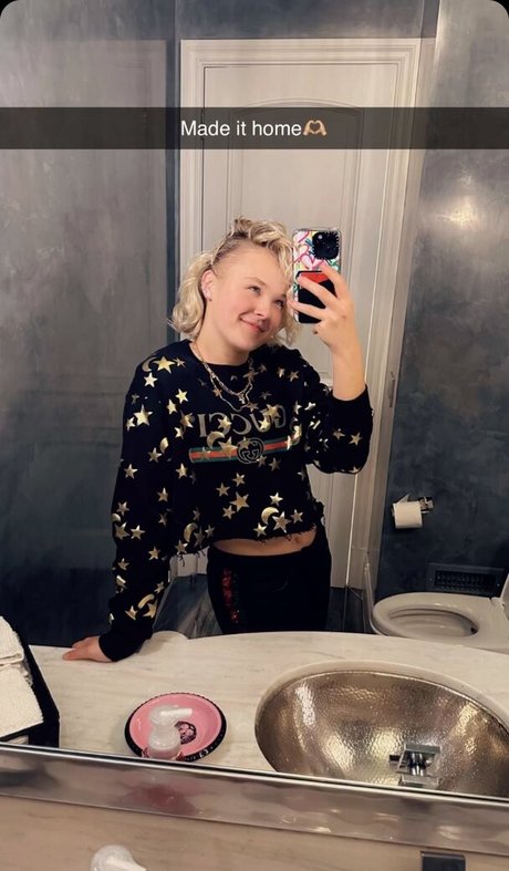 Jojo Siwa onlyfans boobs