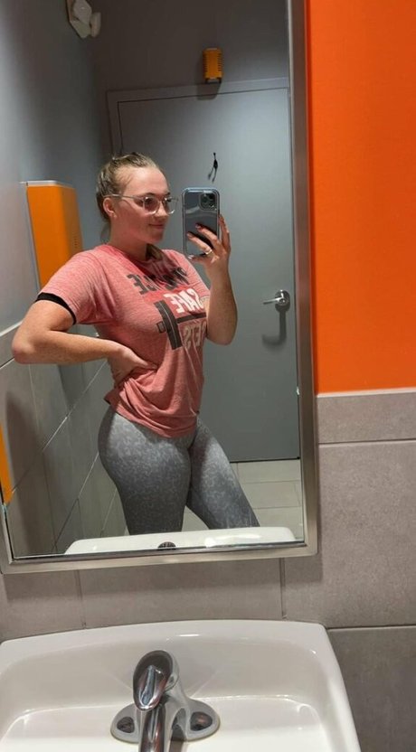 Raelyne Summeier only fans leaks