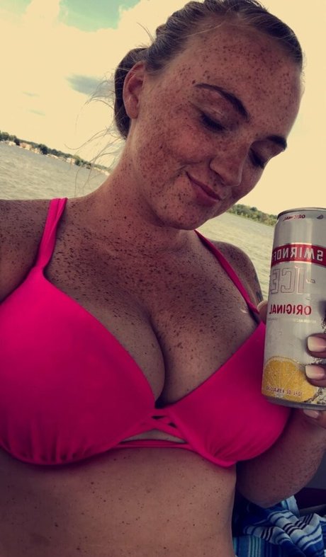 Raelyne Summeier onlyfans pics