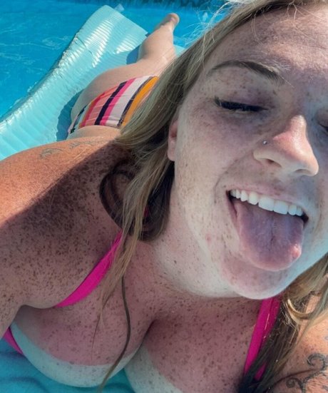 Raelyne Summeier leaked only fans