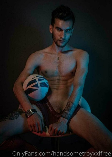 handsometroyxxlfree onlyfans explicit content