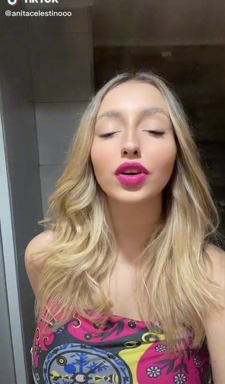 Anita Celestino strip onlyfans