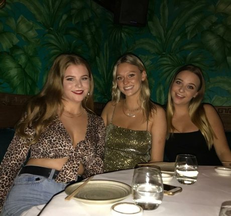 Poppyy Hopson onlyfans leak