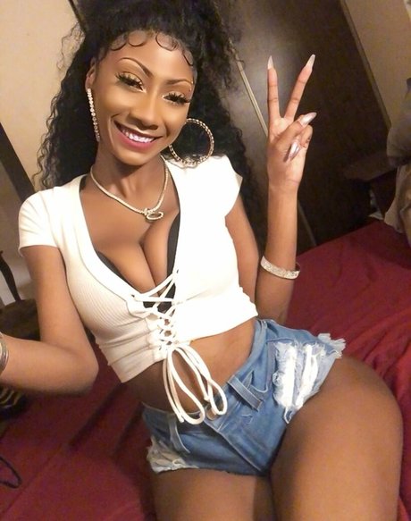 CoolieMonae onlyfans nude leaks