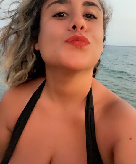 Lia Grimmie onlyfans strip