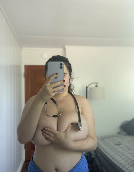 Nurse Eve onlyfans model photo