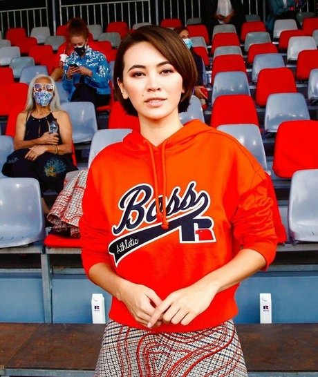 Jessica Yu Li Henwick onlyfans fotos