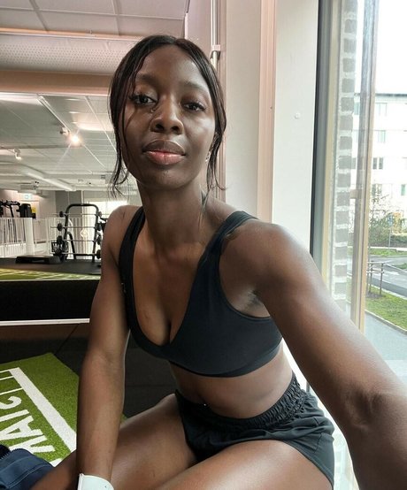 Khaddi Sagnia onlyfans leaka