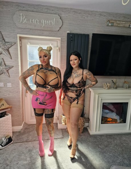 kirstywife onlyfans nudes leak