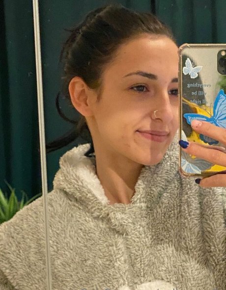 polly smalls onlyfans leakes