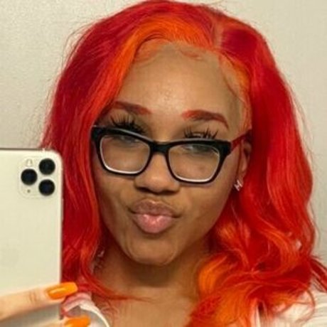 thechleopatrapaige onlyfans naked leak