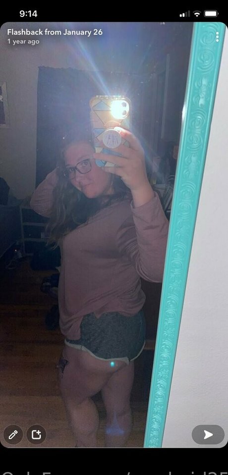 sarahgirl25 nude onlyfans pics