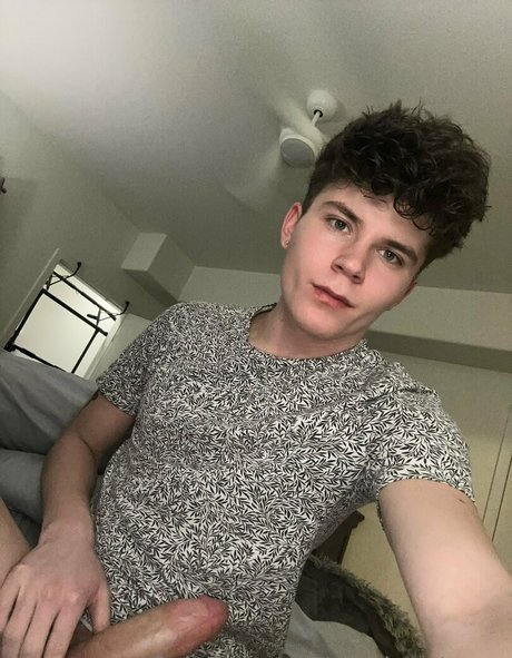 silasbrooksxxx onlyfans nude tits