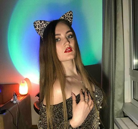 helenlittlerose onlyfans free