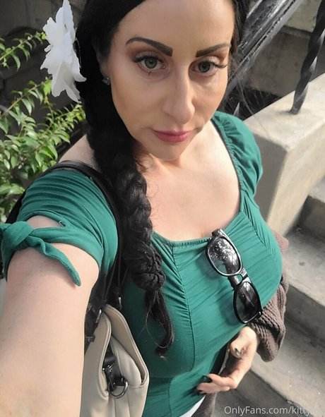 kittylee onlyfans leaked.