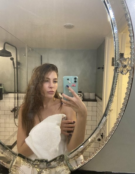 loralvova naked onlyfans leaked