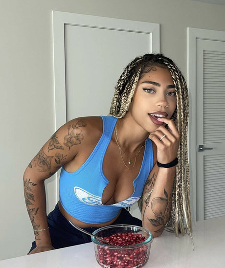 Thevenusdesire is on onlyfans