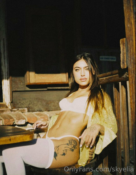 skyelia onlyfans ass