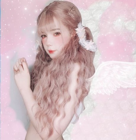 Tsuruko The Alien Profile pic