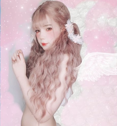 Tsuruko The Alien naked onlyfans pics