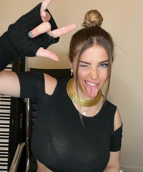 Chiara Gariboldi nude onlyfans leak