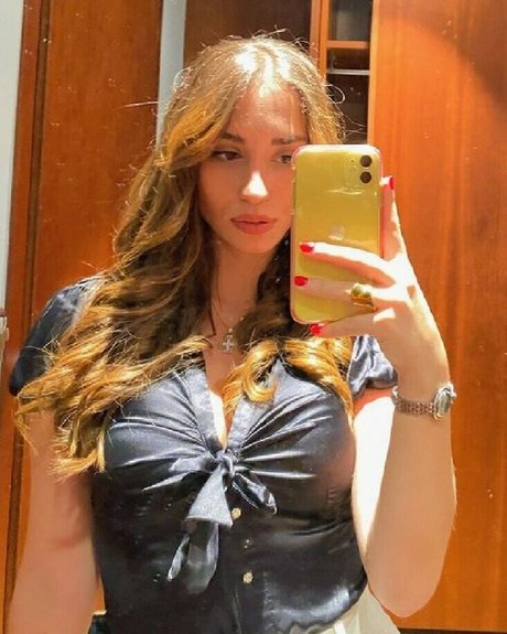 Demi Aggelopoulou onlyfans photos