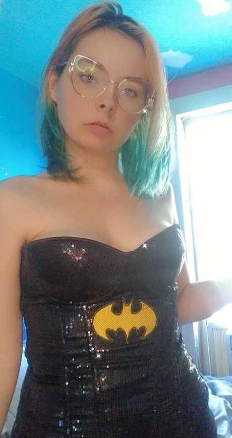 pretty pink phoenyx free onlyfans leaks.