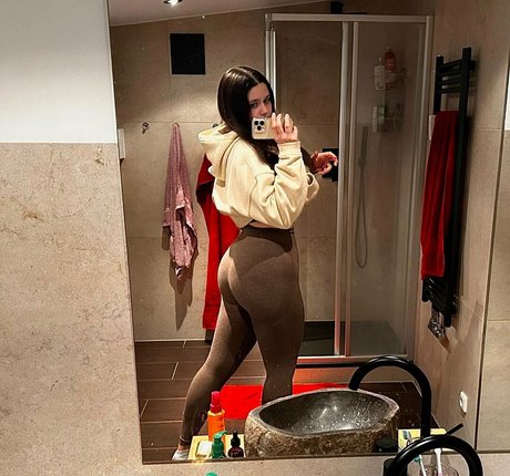 yagirlalexamay onlyfans leaked xxx