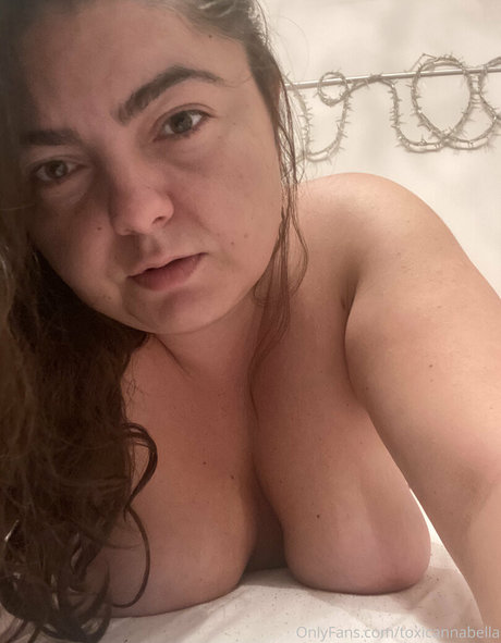 toxicannabella ass onlyfans