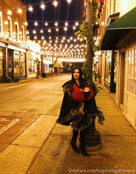 foxymenagerieverre onlyfans nude