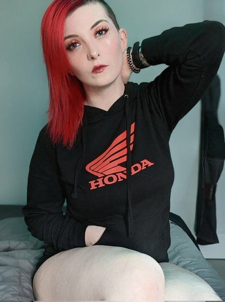 MajestyRedQueen onlyfans sex leak