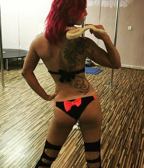 larraphoenix onlyfans leak fuck