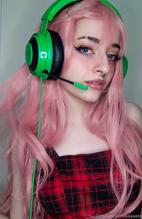 kaaaaze onlyfans model