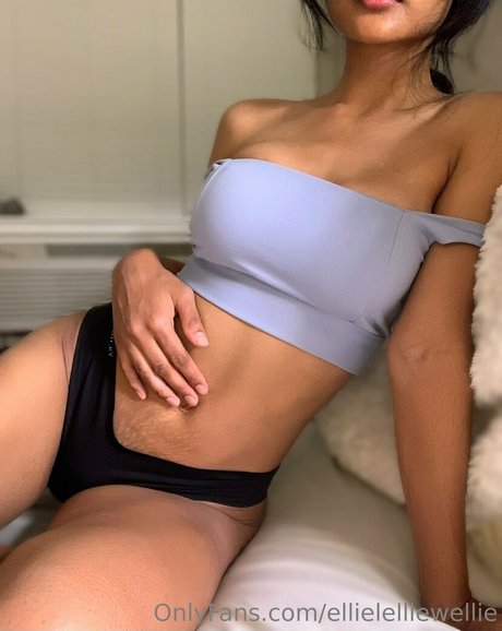 ellielelliewellie onlyfans nude porn