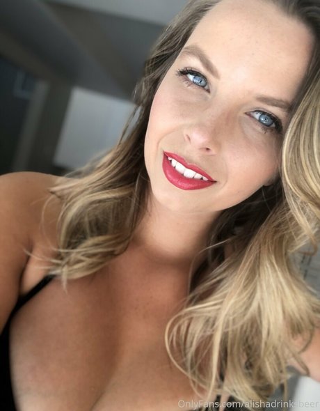 alishadrinksbeer onlyfans boobs