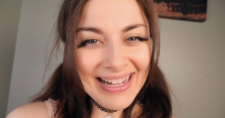 ellieidolfemdom feet onlyfans