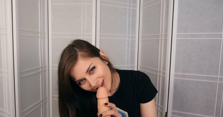 ellieidolfemdom nude onlyfans