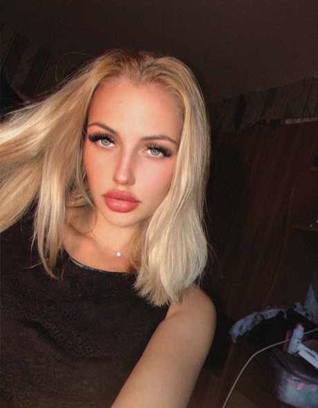 bellacherry69 boobs onlyfans