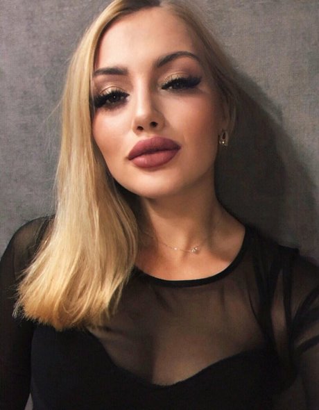 bellacherry69 onlyfans sex leak