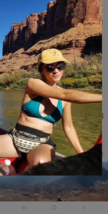 Sarah Lavender ASMR onlyfans nude leaks