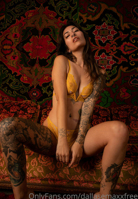 dallasemaxxfree onlyfans model photos