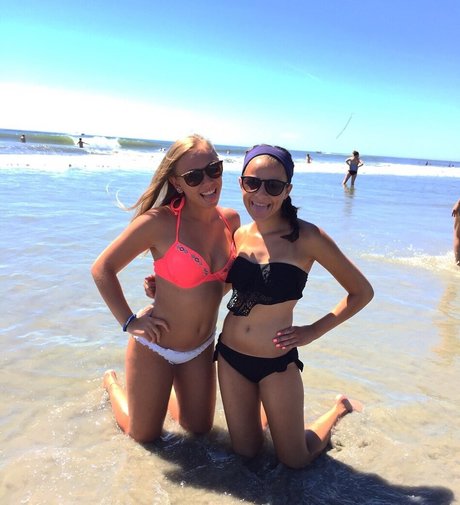 Alyssa K onlyfans model images