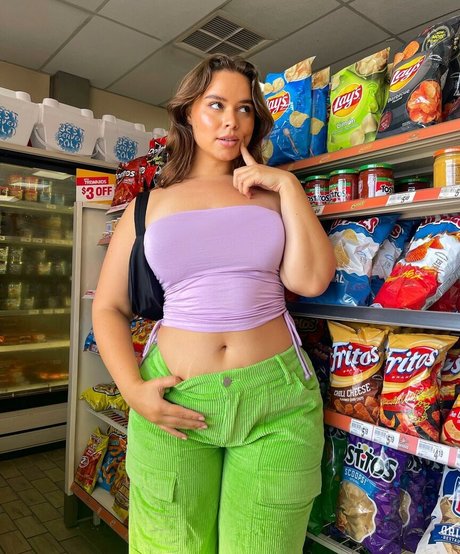 Venezia Cruz onlyfans explicit content