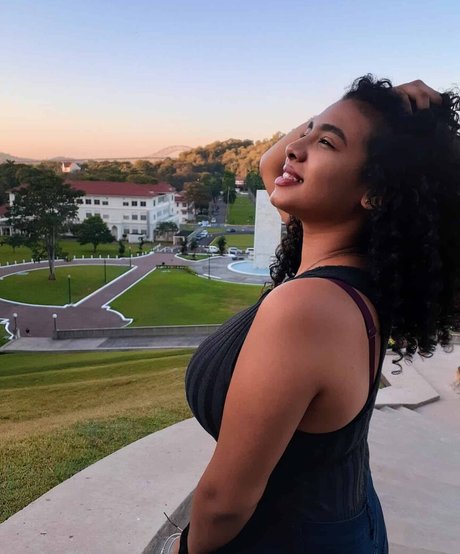 Karlamelito onlyfans creator