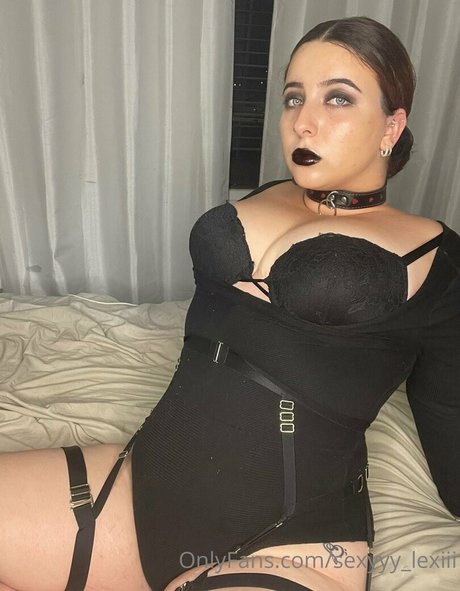 sexyyy lexiii leaked onlyfans pics