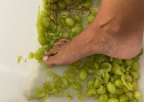 lady dior 31 onlyfans picture