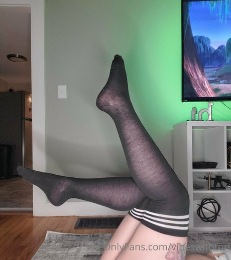 vibeswithtori free onlyfans