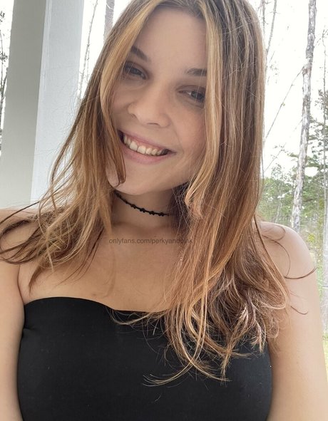 perkyandpink2 onlyfans star